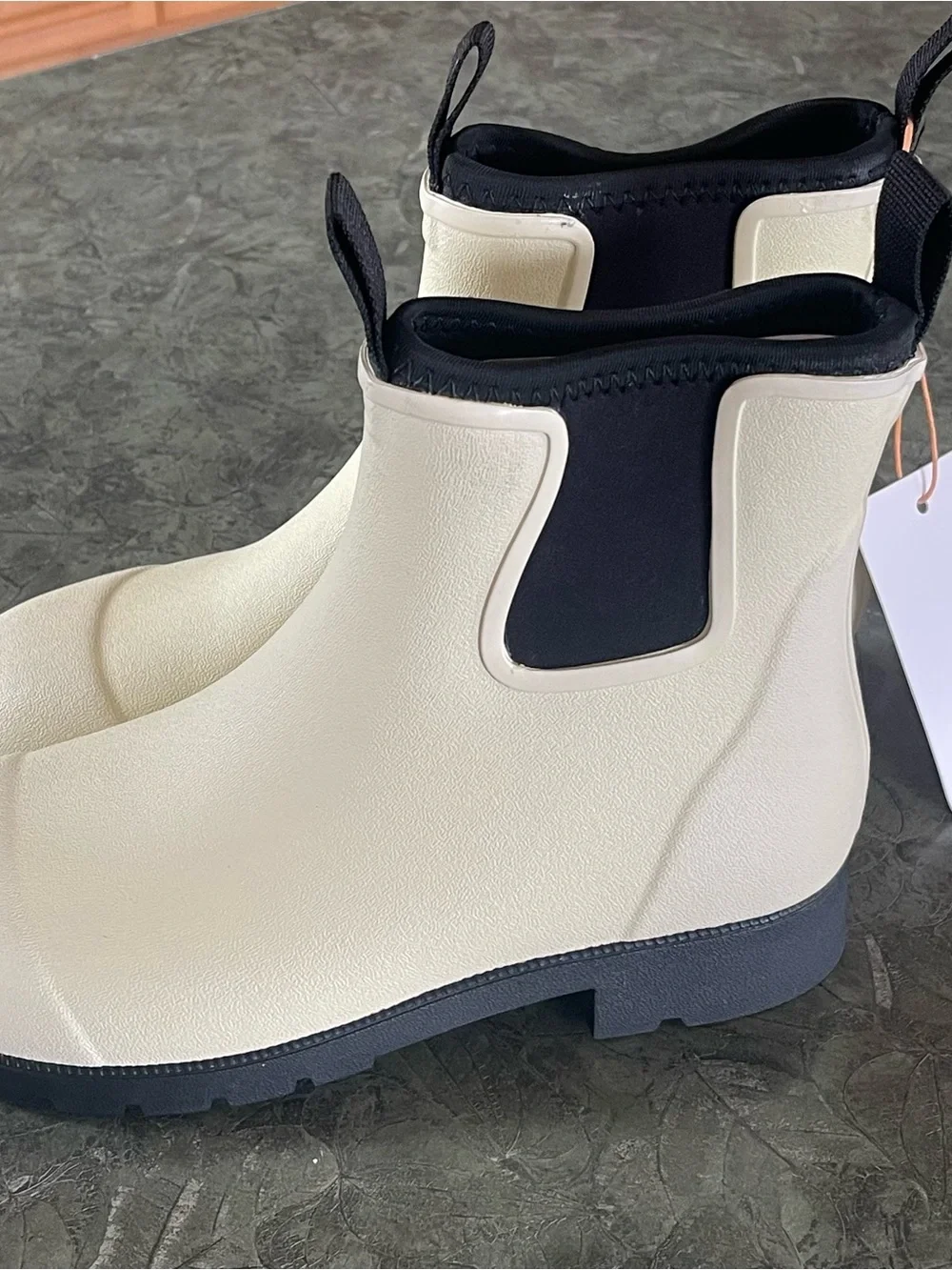 Quince Women’s Chelsea Rain Boots - Stone/Cream/Black - Size 6 - NWT